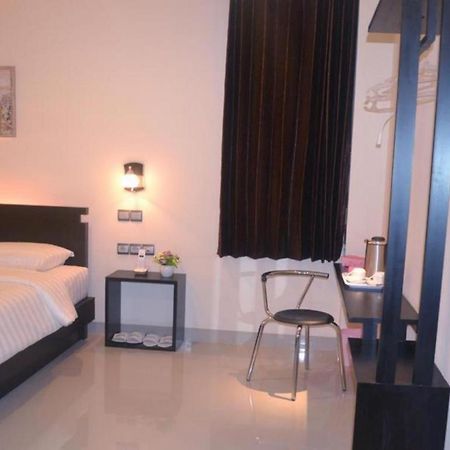 Guardian Family Hotel Sorong Bagian luar foto