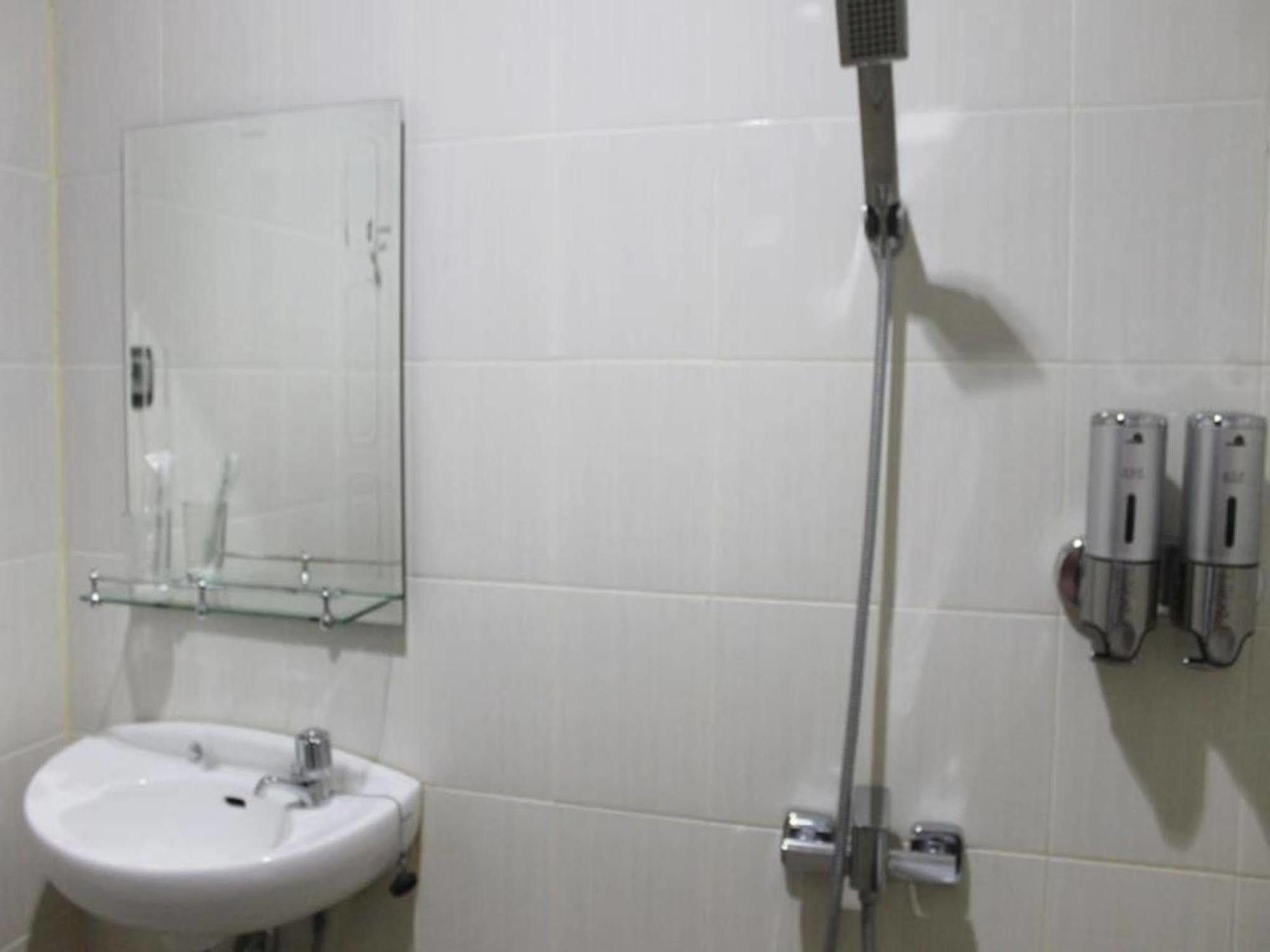 Guardian Family Hotel Sorong Bagian luar foto